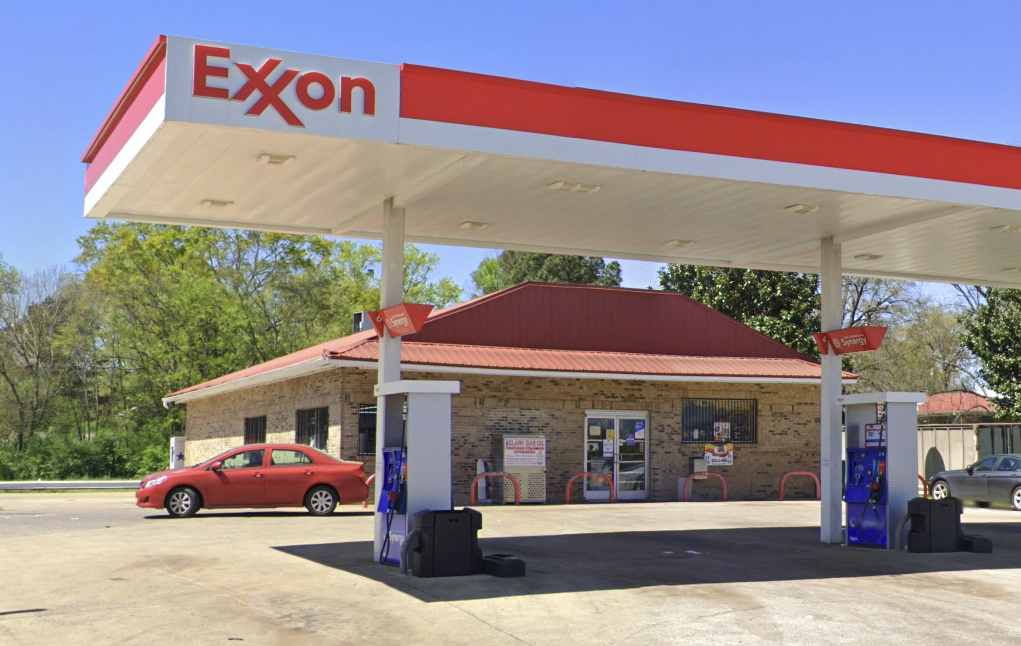 Getcoins - Bitcoin ATM - Inside of Exxon in Midfield, Alabama