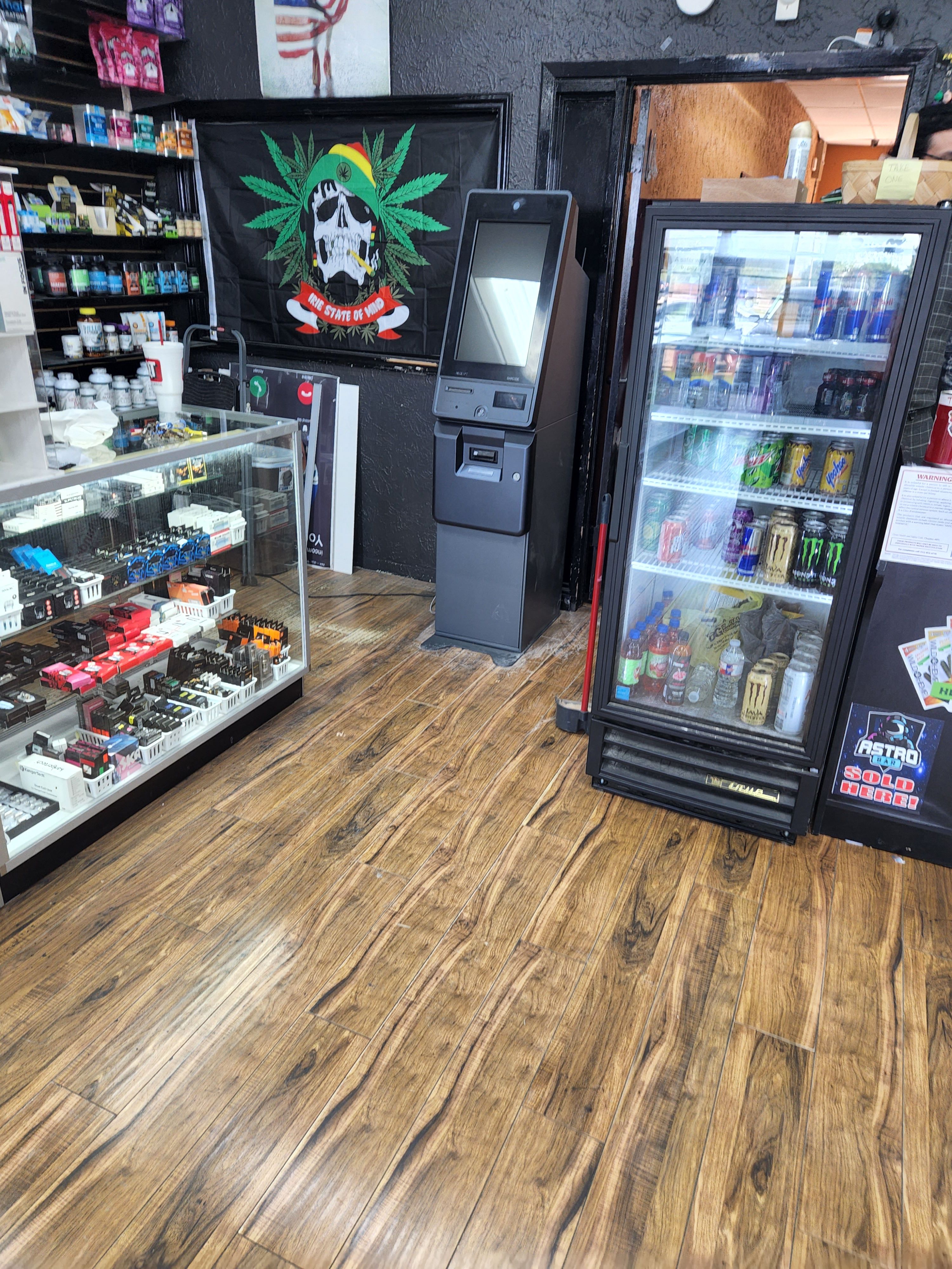 Getcoins - Bitcoin ATM - Inside of Smoke Club in Mesquite, Texas