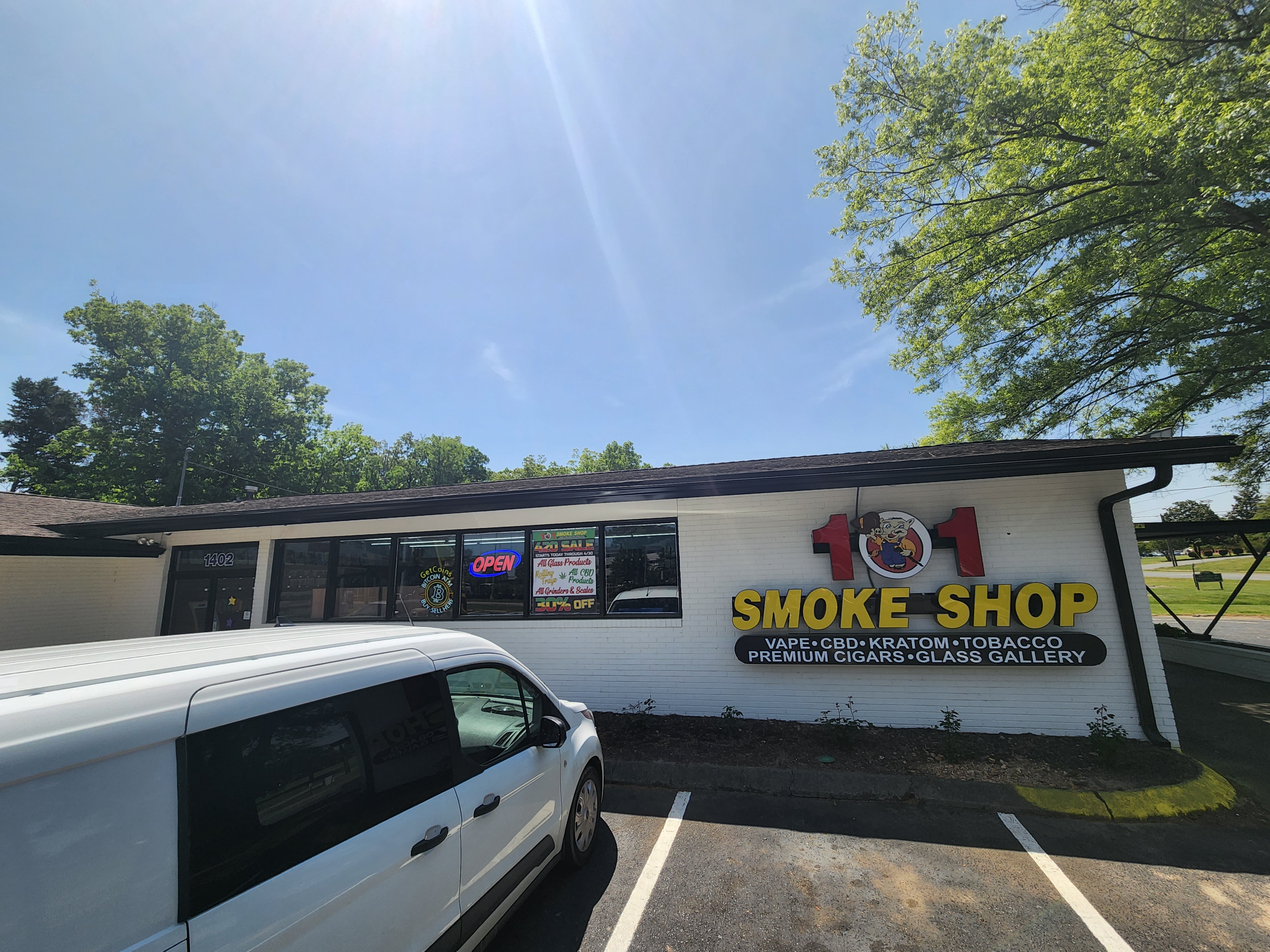 Getcoins - Bitcoin ATM - Inside of 101 Smoke Shop in Monroe, North Carolina