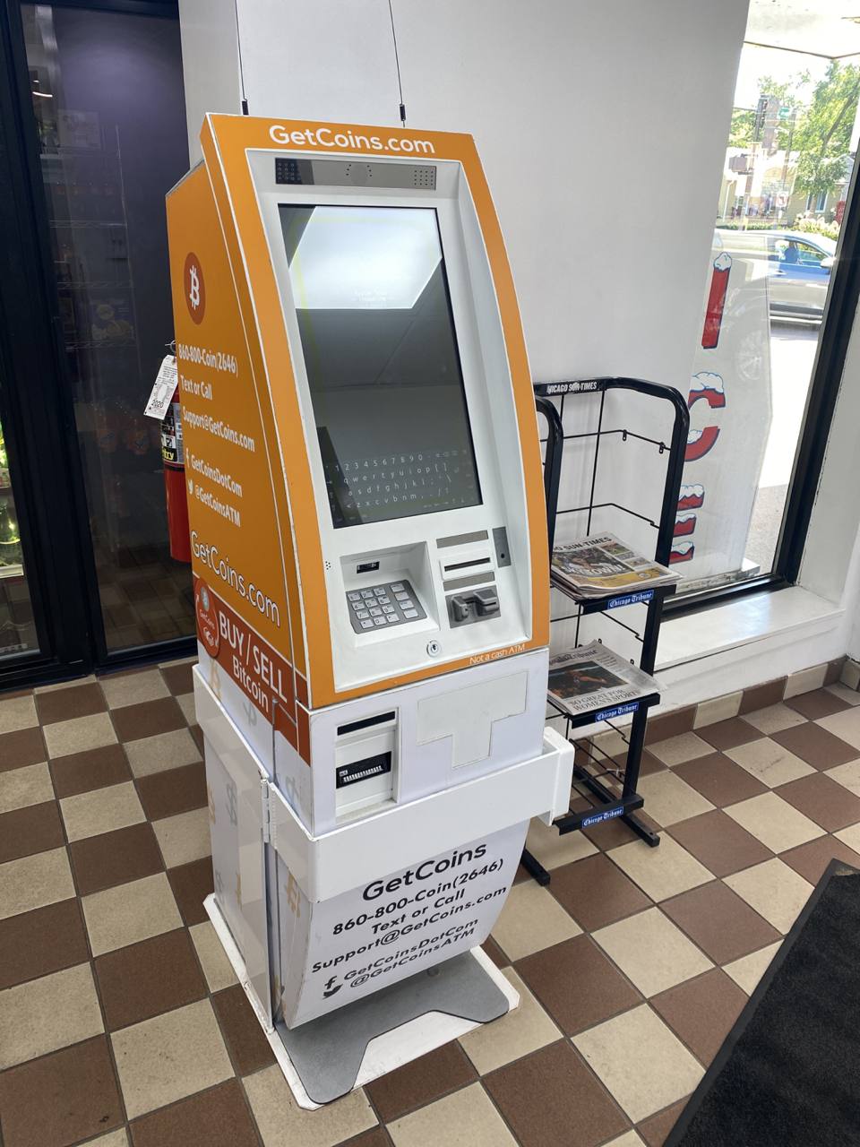 Getcoins - Bitcoin ATM - Inside of Exxon in Evanston, Illinois