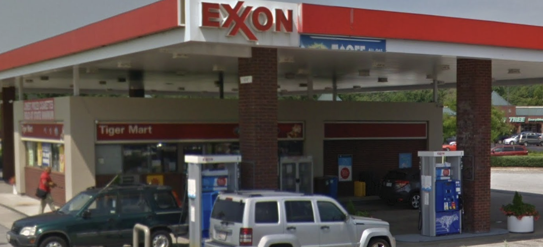 Getcoins - Bitcoin ATM - Inside of Exxon in Clinton, Maryland