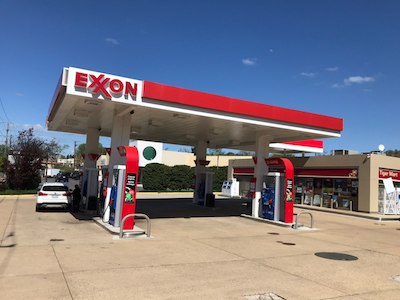 Getcoins - Bitcoin ATM - Inside of Exxon in Vienna, Virginia