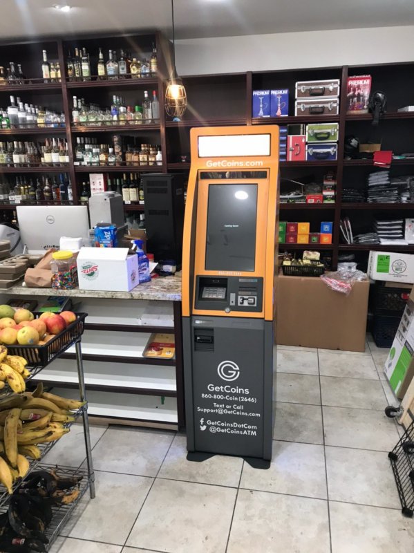 Getcoins - Bitcoin ATM - Inside of Roy's Liquor in Burbank, California