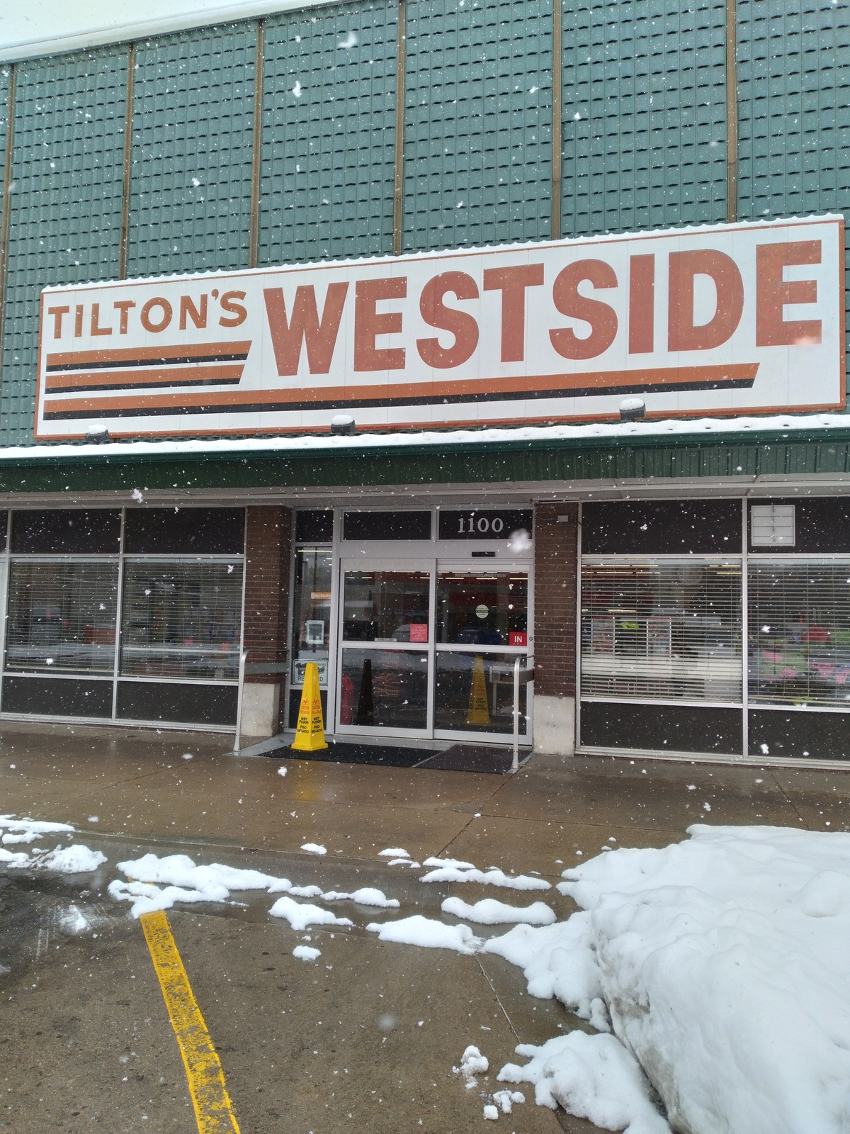 Getcoins - Bitcoin ATM - Inside of Tilton's Westside Thriftway in Topeka, Kansas