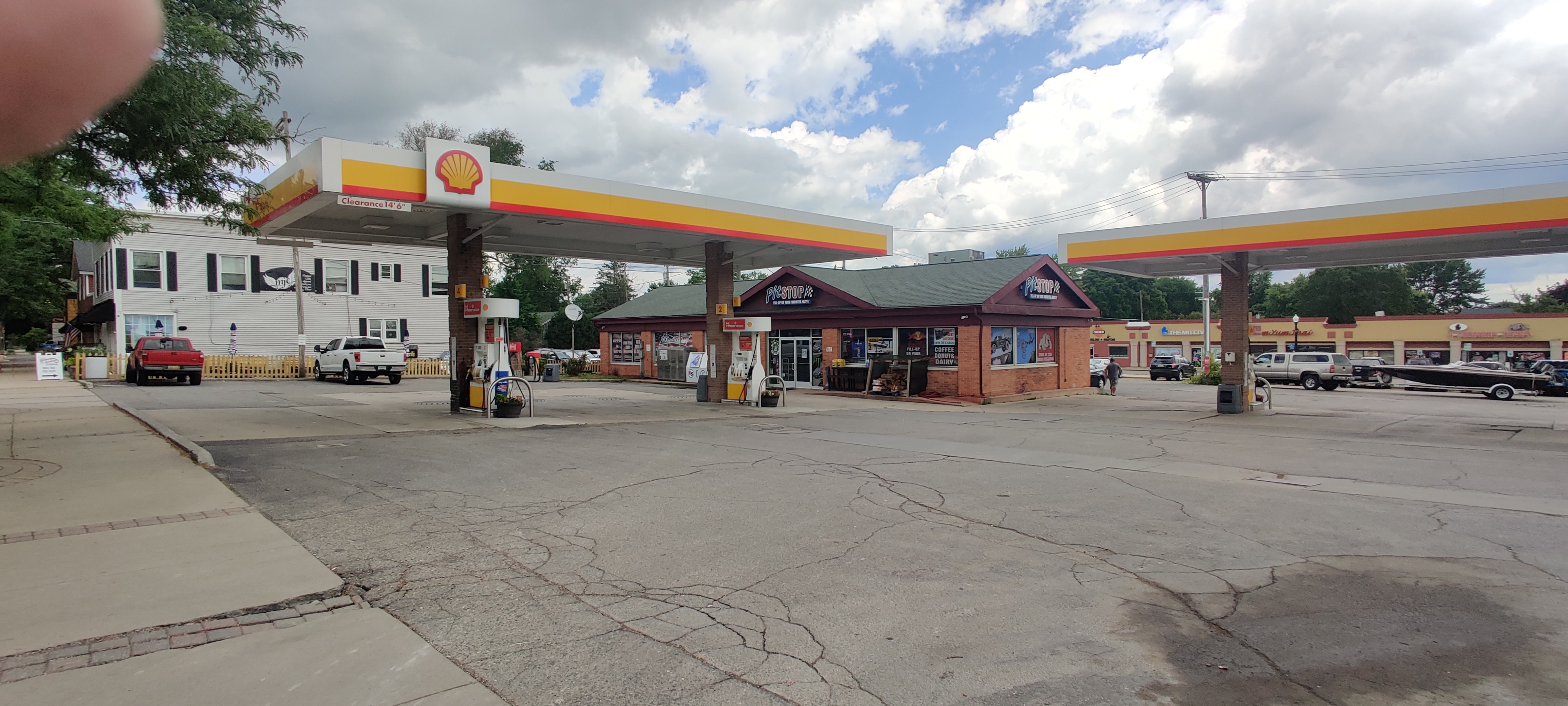 Getcoins - Bitcoin ATM - Inside of Shell Gas Station in Romeo, Michigan