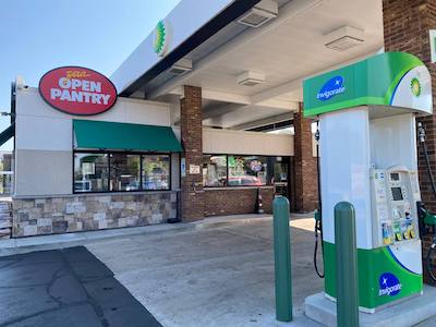 Getcoins - Bitcoin ATM - Inside of BP in Bayside, Wisconsin