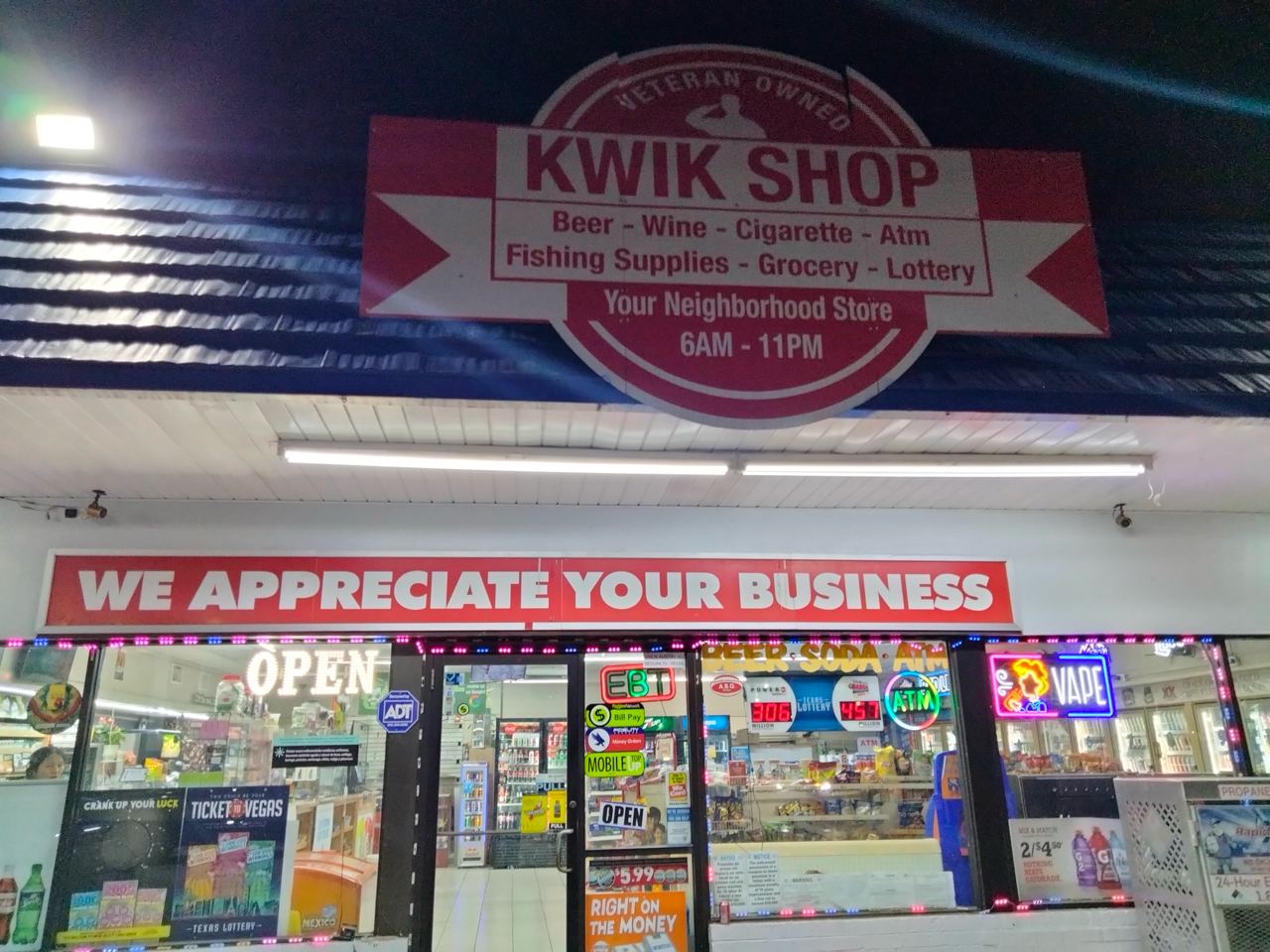 Getcoins - Bitcoin ATM - Inside of Kwik Shop in Seguin, Texas