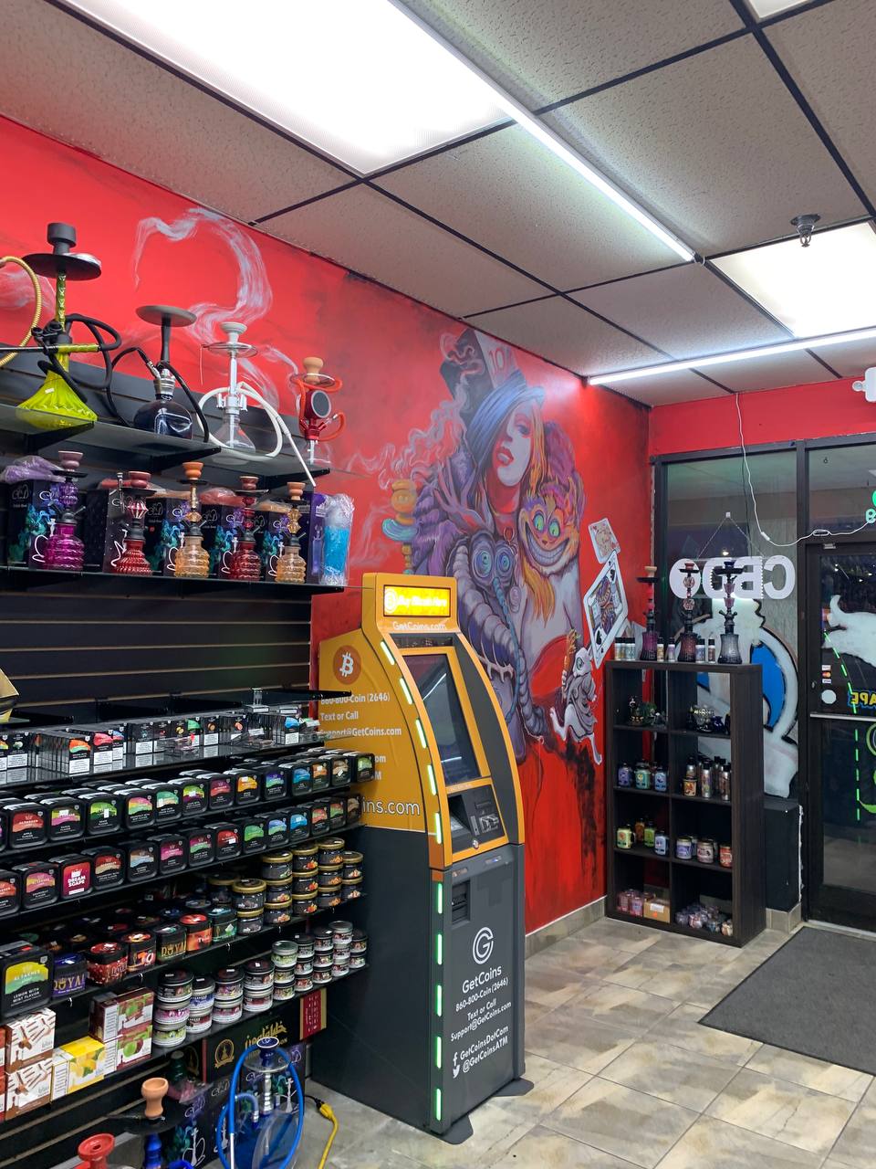Getcoins - Bitcoin ATM - Inside of Royal Vape Smoke Shop in Florence, Kentucky