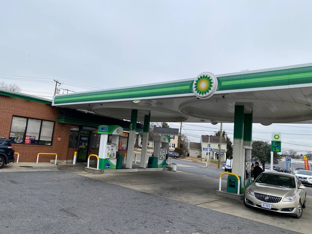 Getcoins - Bitcoin ATM - Inside of BP in Hyattsville, Maryland