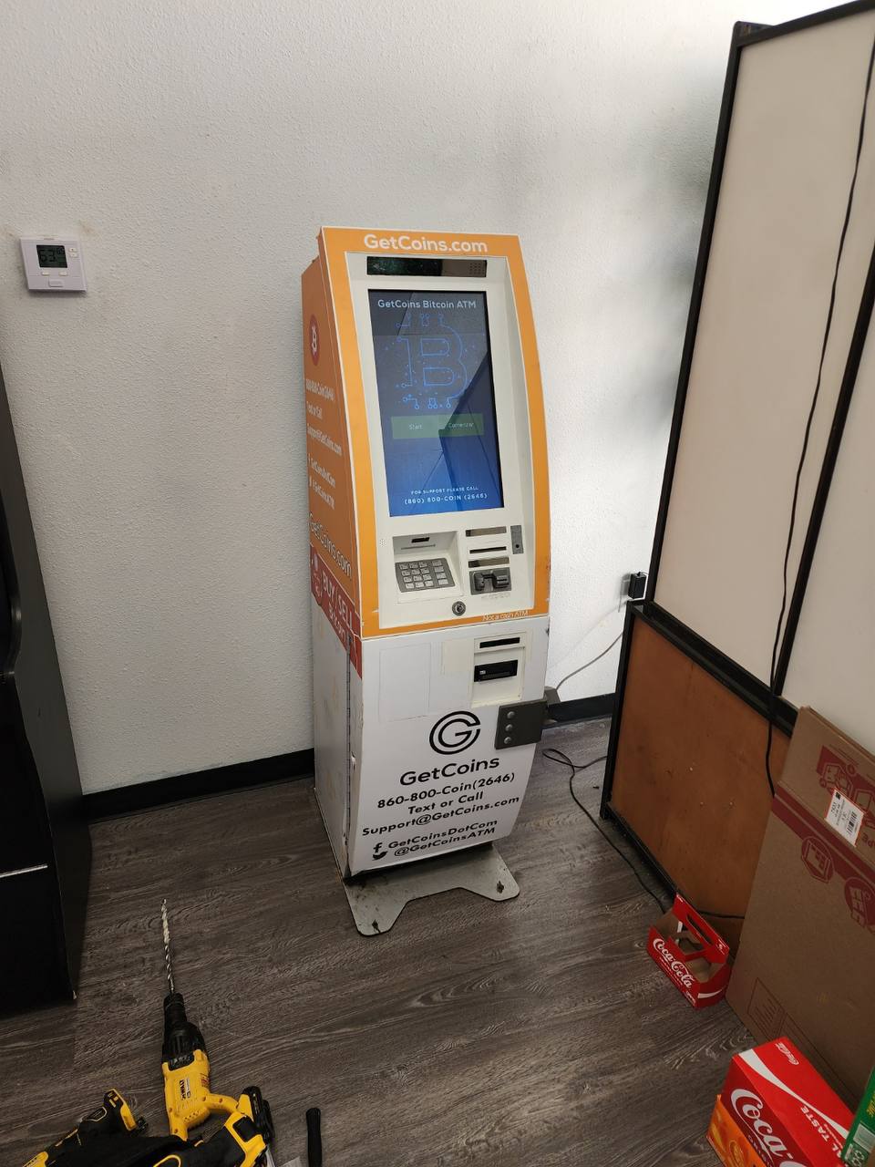 Getcoins - Bitcoin ATM - Inside of Puff City in Garland, Texas