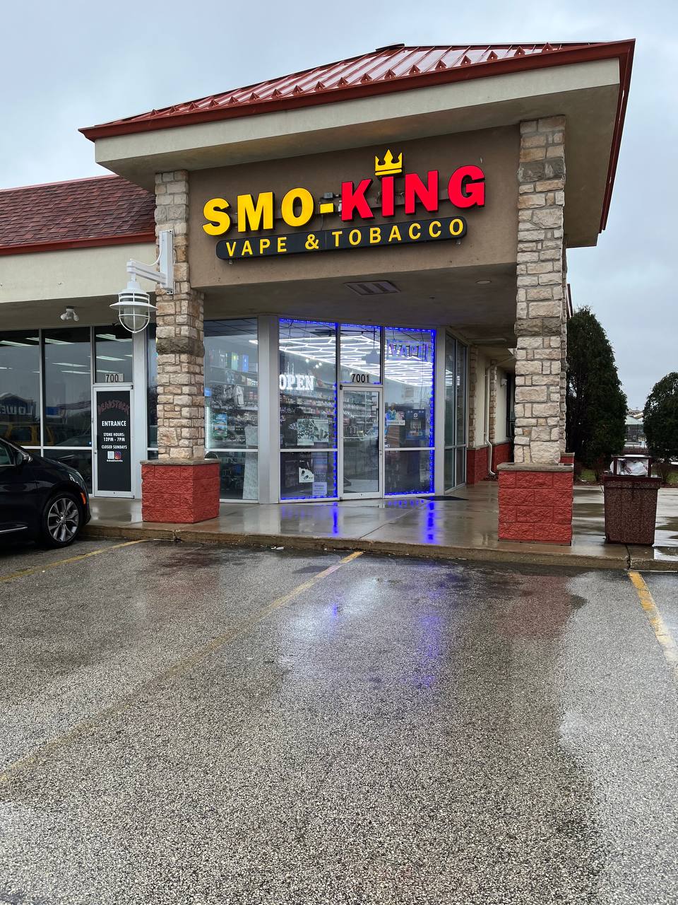 Getcoins - Bitcoin ATM - Inside of Smo-King Vape and Tobacco in Franklin, Wisconsin