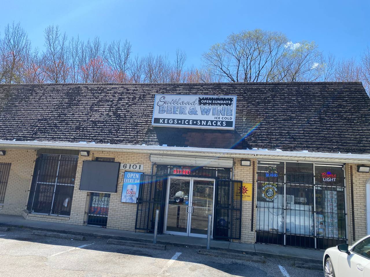 Getcoins - Bitcoin ATM - Inside of Suitland Beer & Wine in Morningside, Maryland