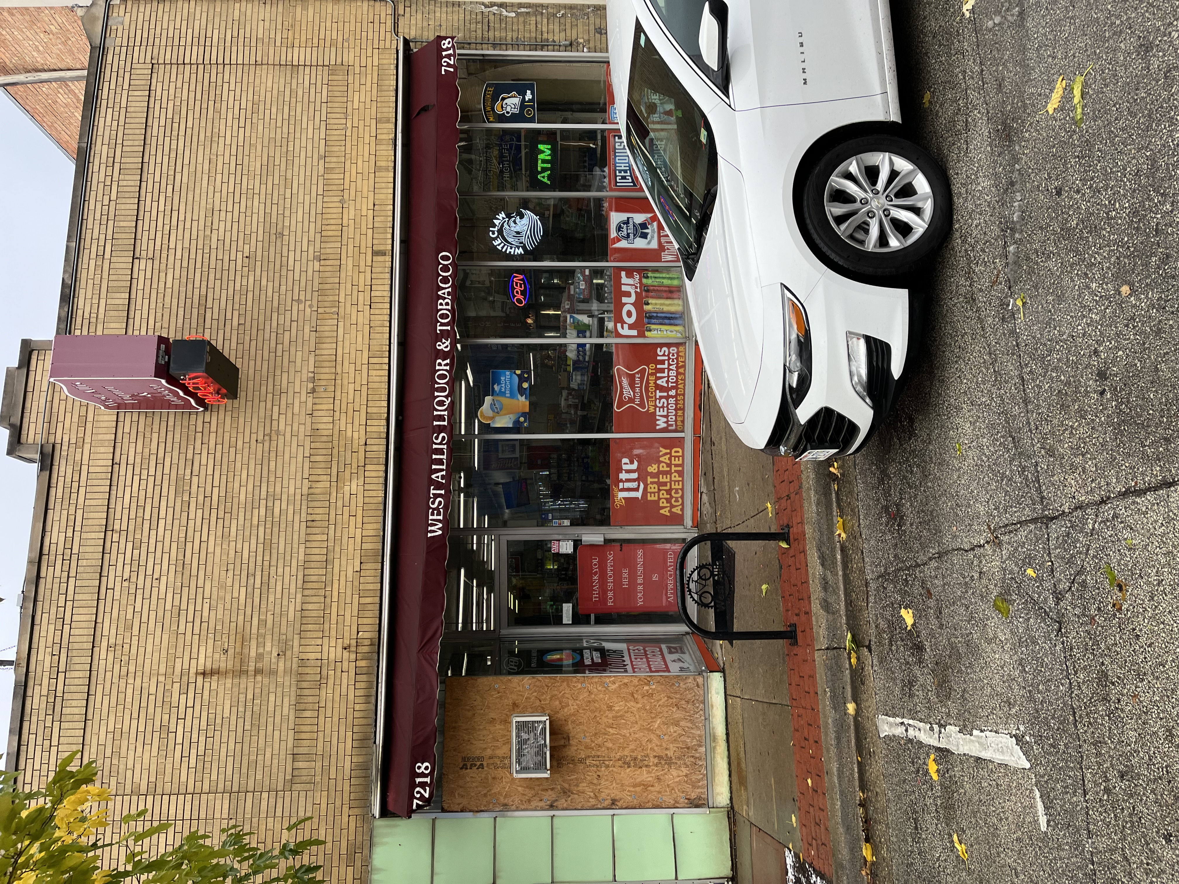 Getcoins - Bitcoin ATM - Inside of West Allis Liquor & Tobacco in West Allis, Wisconsin