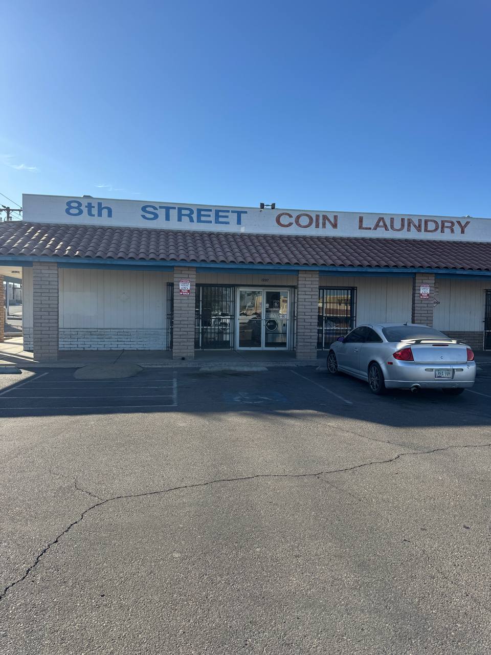 Getcoins - Bitcoin ATM - Inside of 8th Street Coin Laundry in Yuma, Arizona