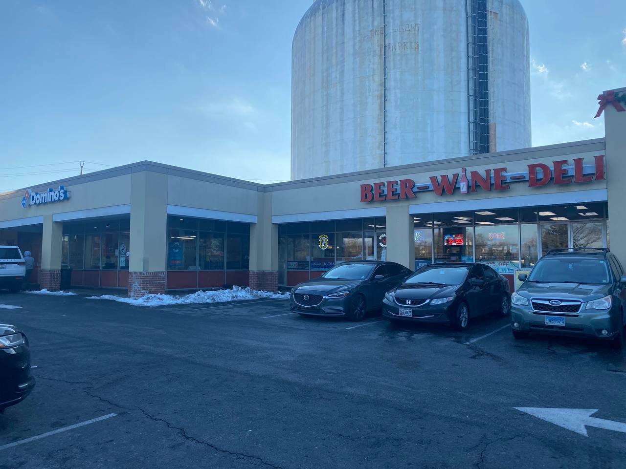 Getcoins - Bitcoin ATM - Inside of Seminary Beer Wine & Deli in Silver Spring, Maryland