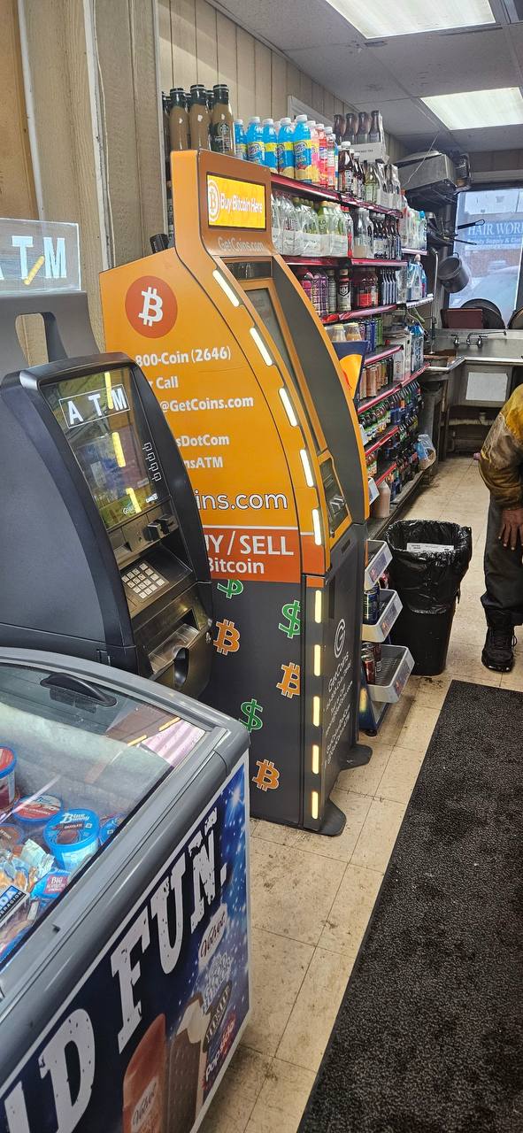 Getcoins - Bitcoin ATM - Inside of Best Oil Gas Station in Youngstown, Ohio