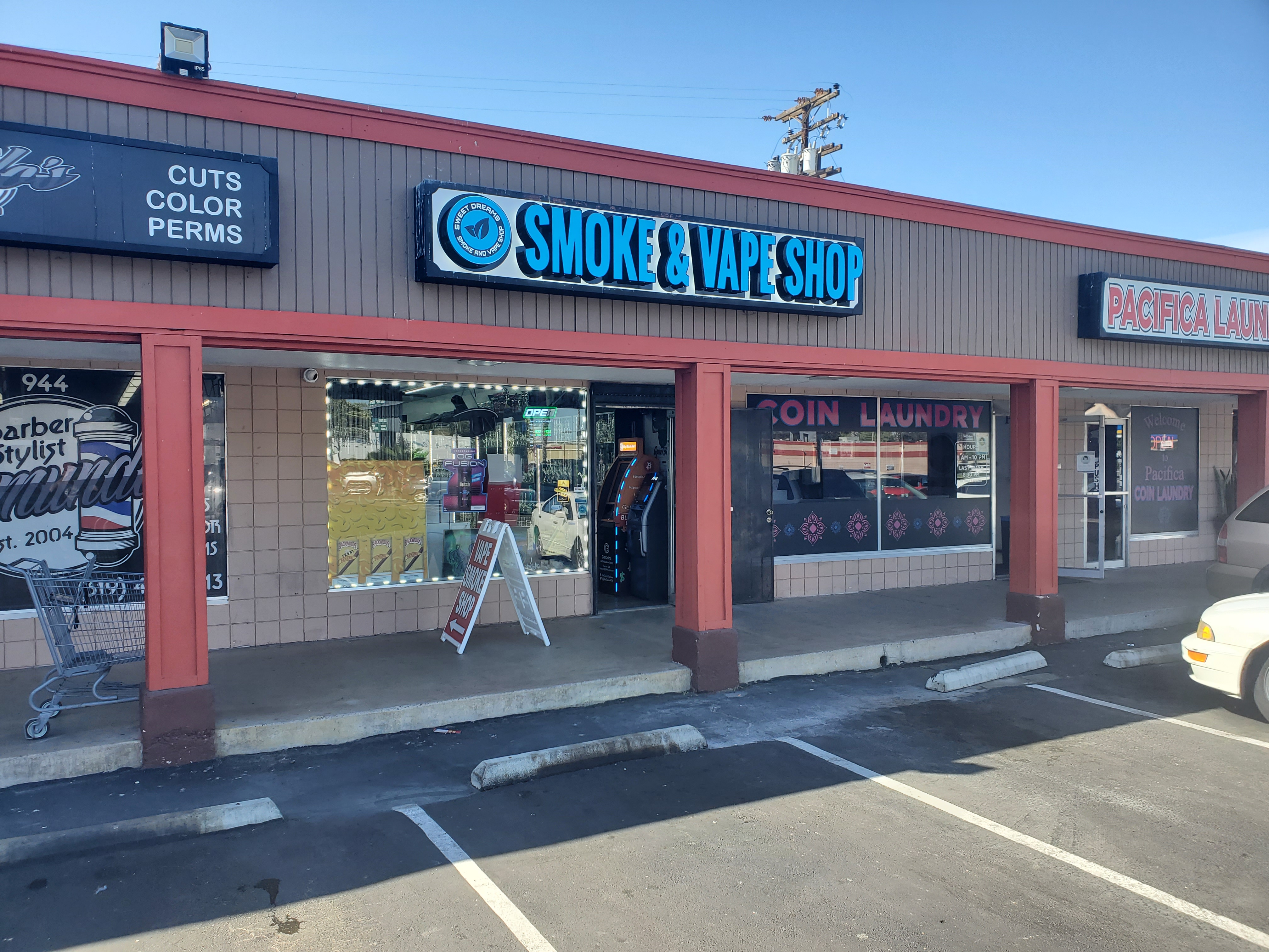 Getcoins - Bitcoin ATM - Inside of Sweet Dream Smoke and Vape in San Diego, California
