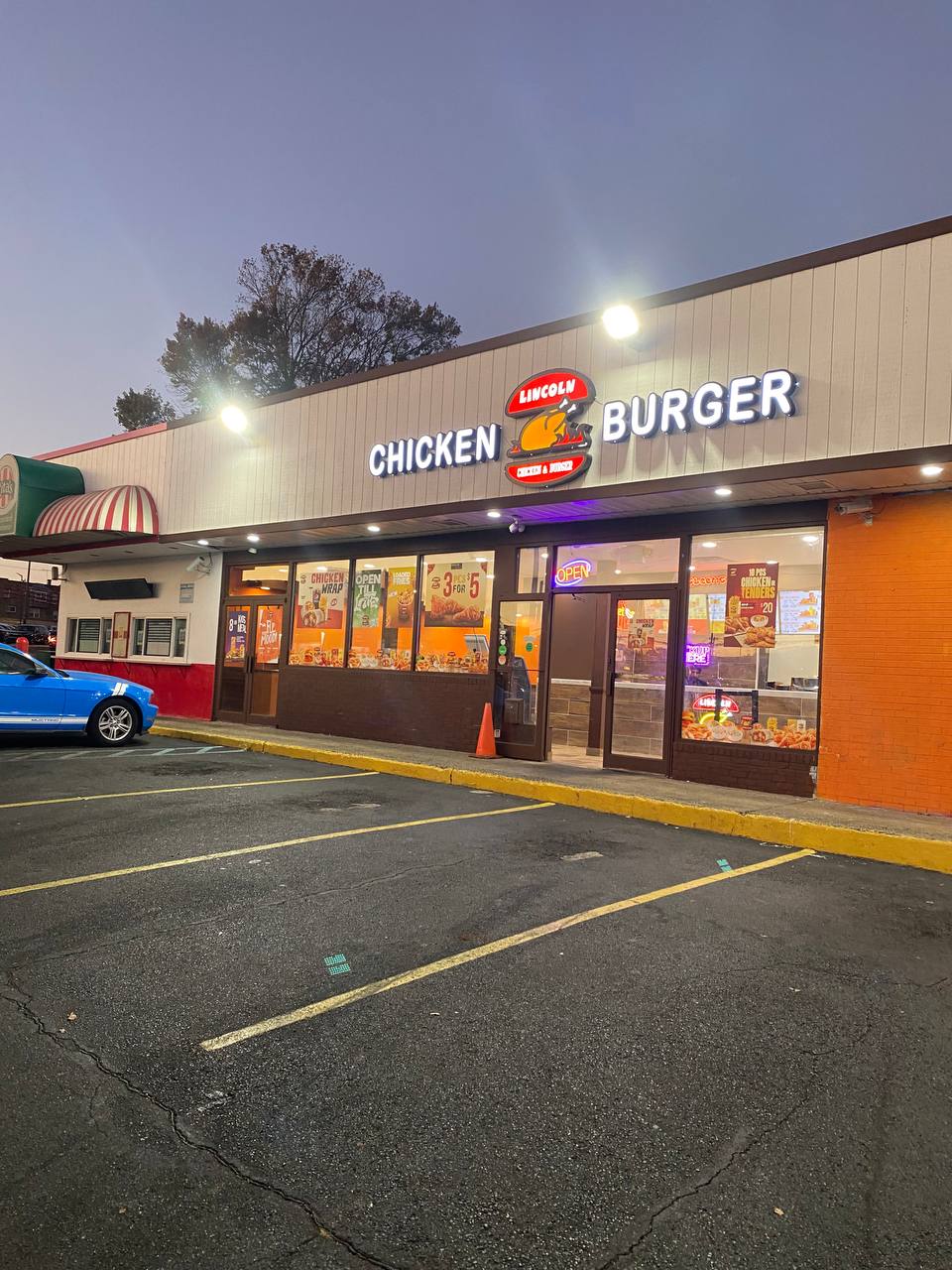 Getcoins - Bitcoin ATM - Inside of  Lincoln Chicken & Burger in Philadelphia, Pennsylvania