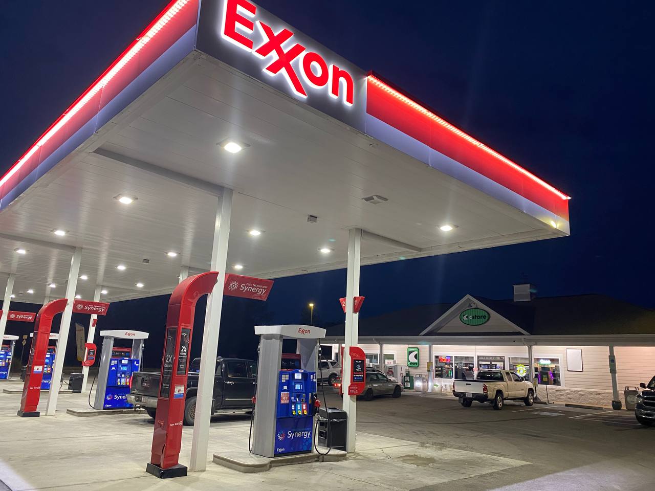 Getcoins - Bitcoin ATM - Inside of Exxon in Hampstead, North Carolina