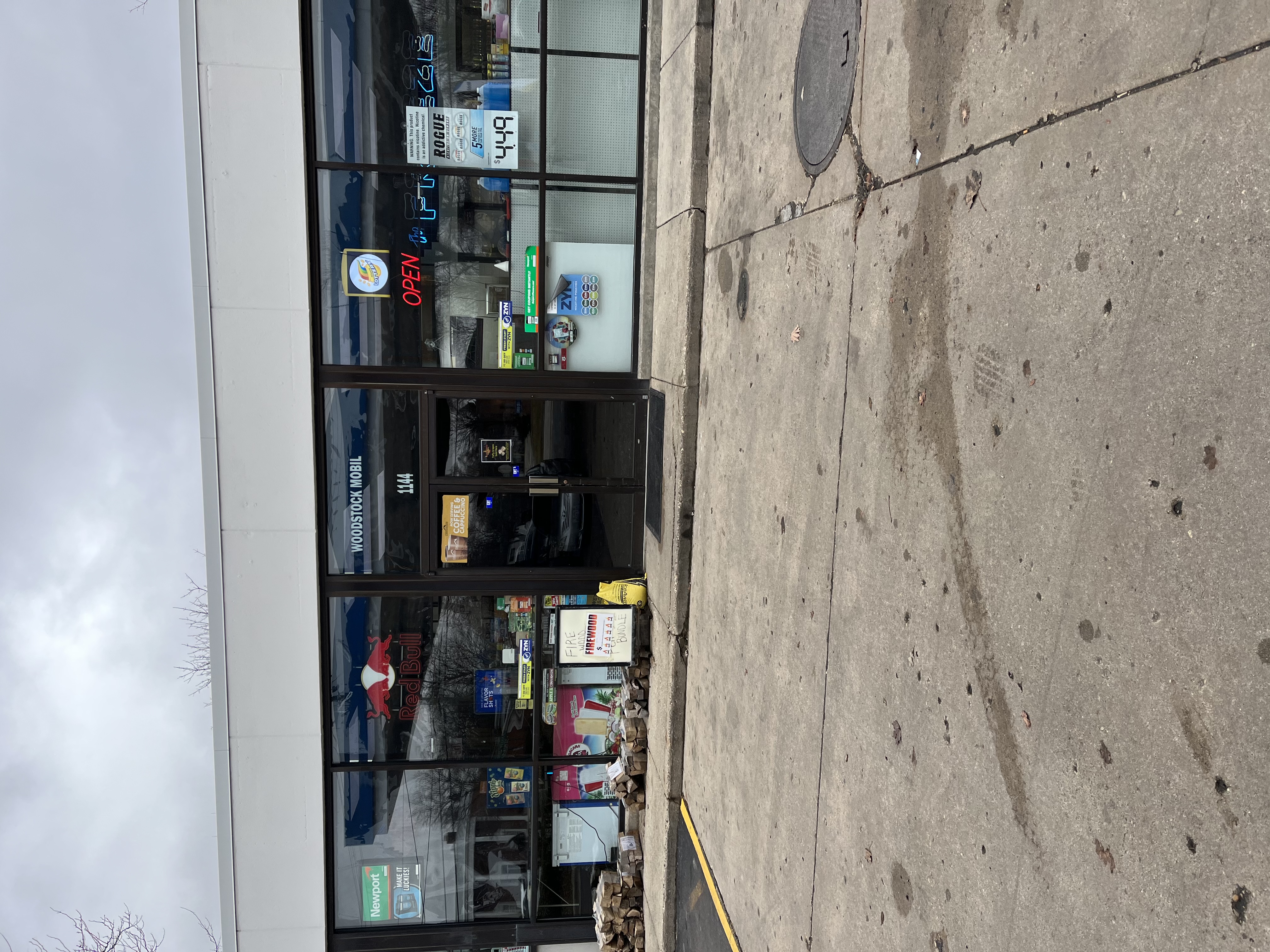 Getcoins - Bitcoin ATM - Inside of Mobil in Woodstock, Illinois